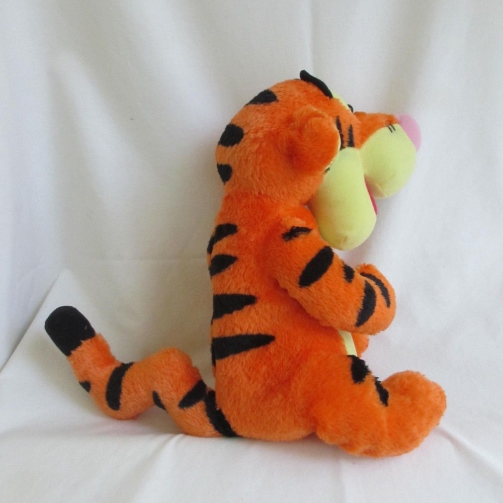 Talk Tiger Winnie The Pooh 12" INTERACTIVE Disney - Picture 3 of 8